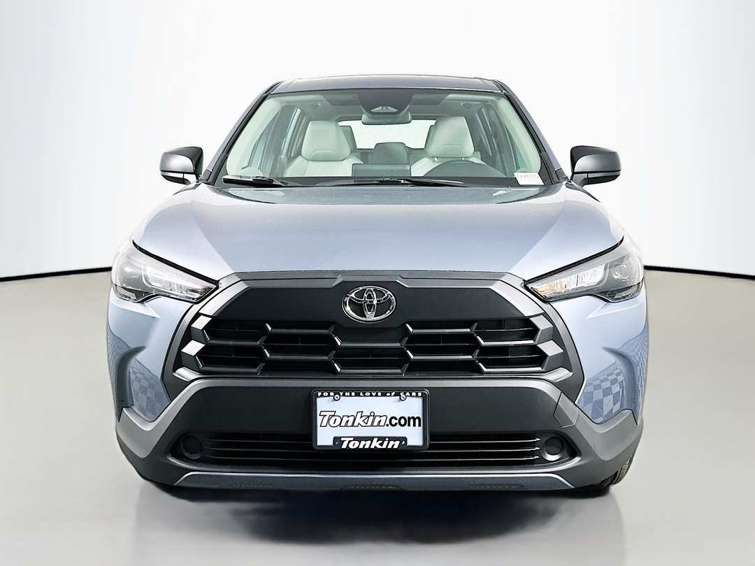 2026 Toyota Corolla Cross L - Image 2