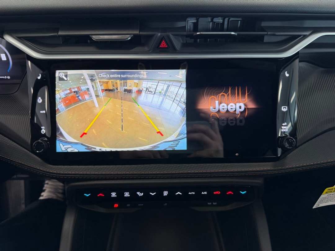 2026 Jeep Cherokee Overland - Image 26