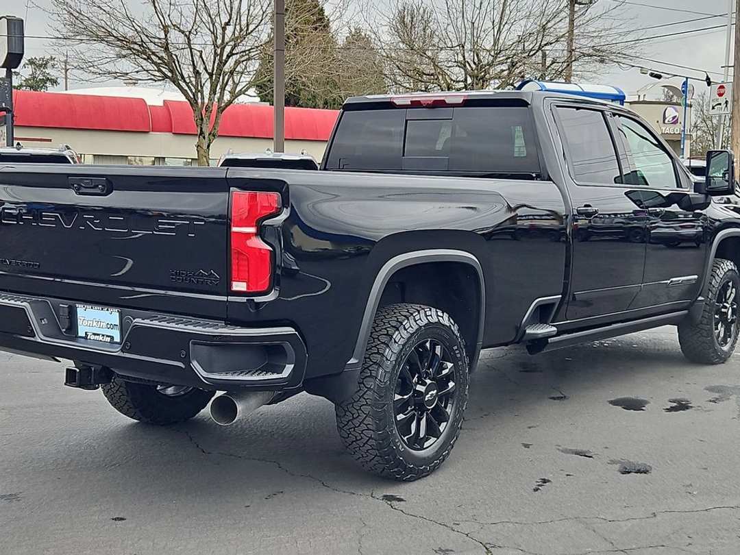 2026 Chevrolet Silverado 3500Hd High Country - Image 6