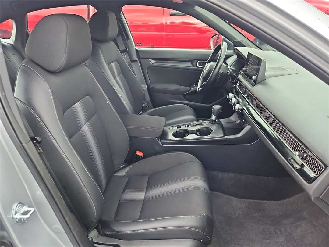 2025 Honda Civic Sport - Image 29