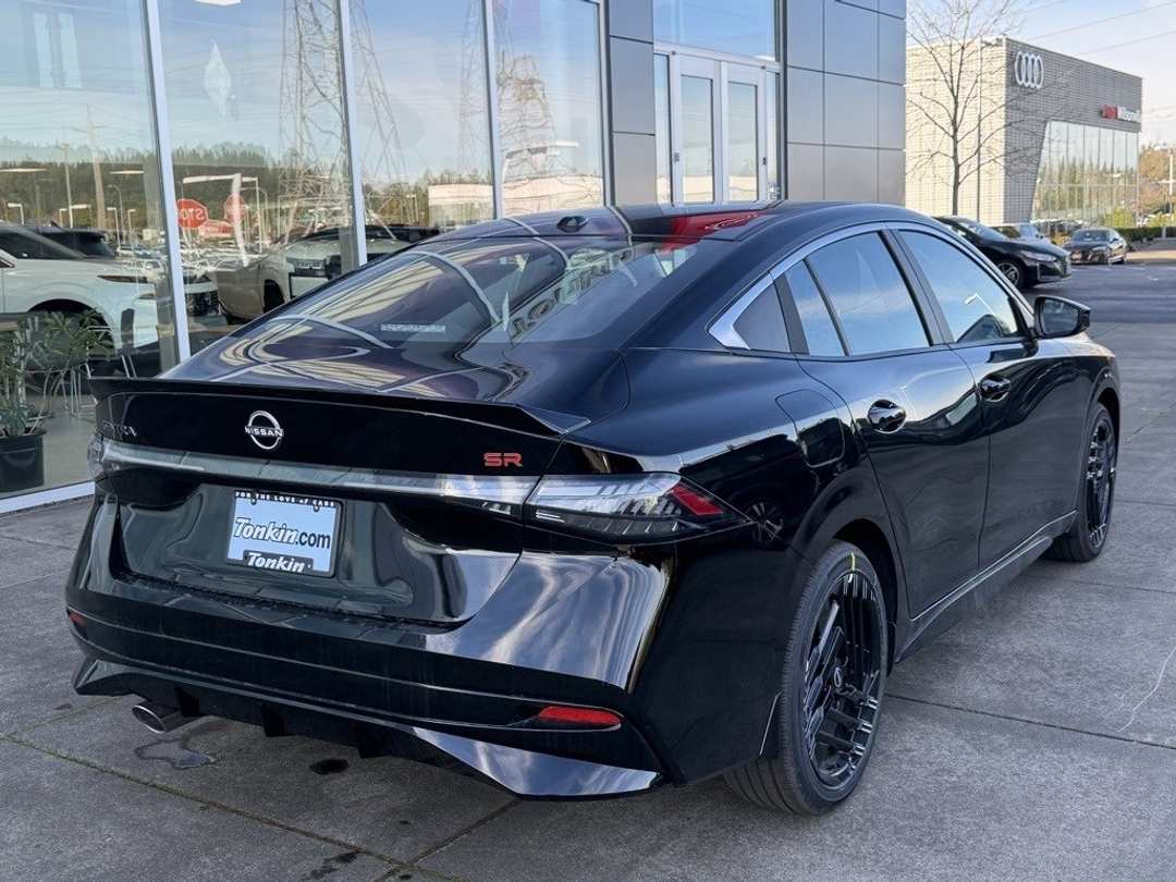 2026 Nissan Sentra SR - Image 7