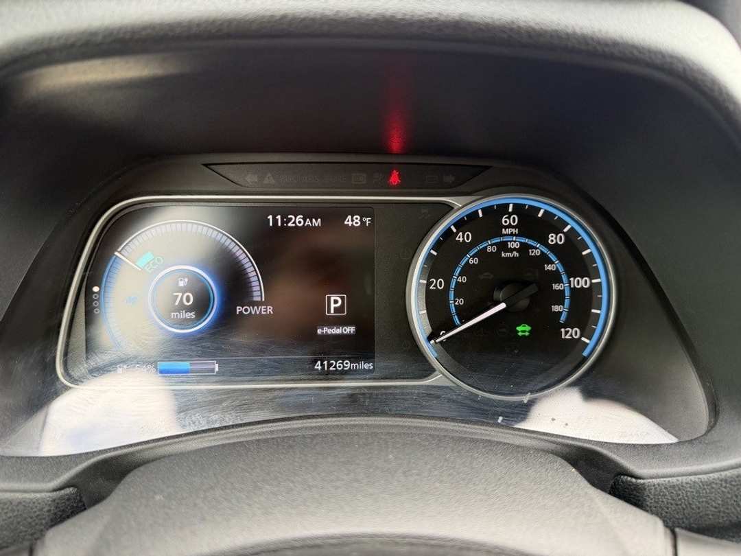 2019 Nissan LEAF SV - Image 19