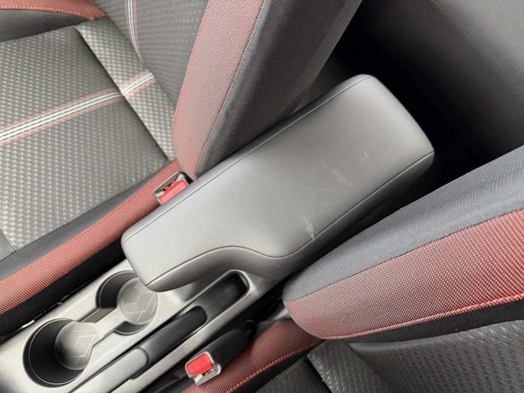 2025 Nissan Versa 1.6 SR - Image 25