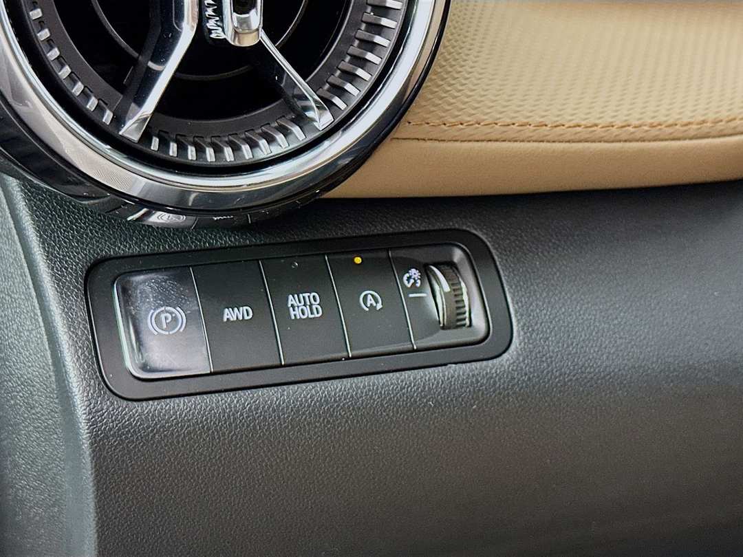 2026 Chevrolet Equinox ACTIV - Image 10