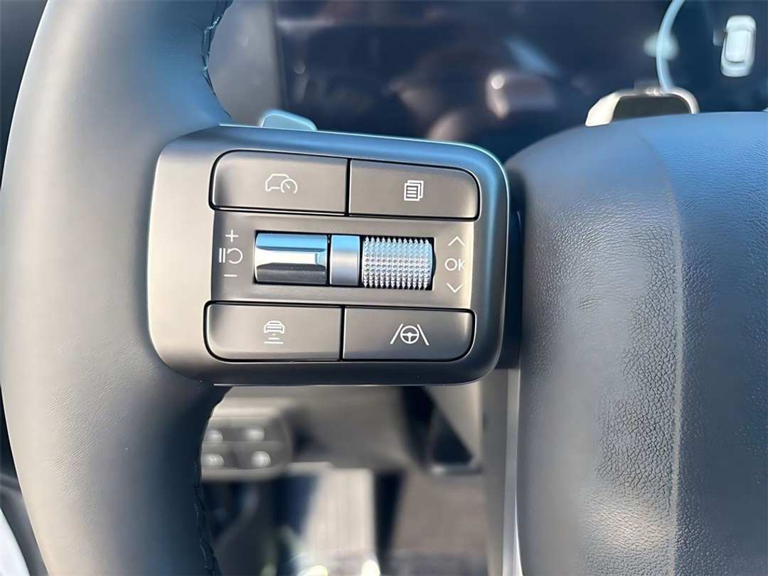 2026 Hyundai Palisade Limited - Image 25