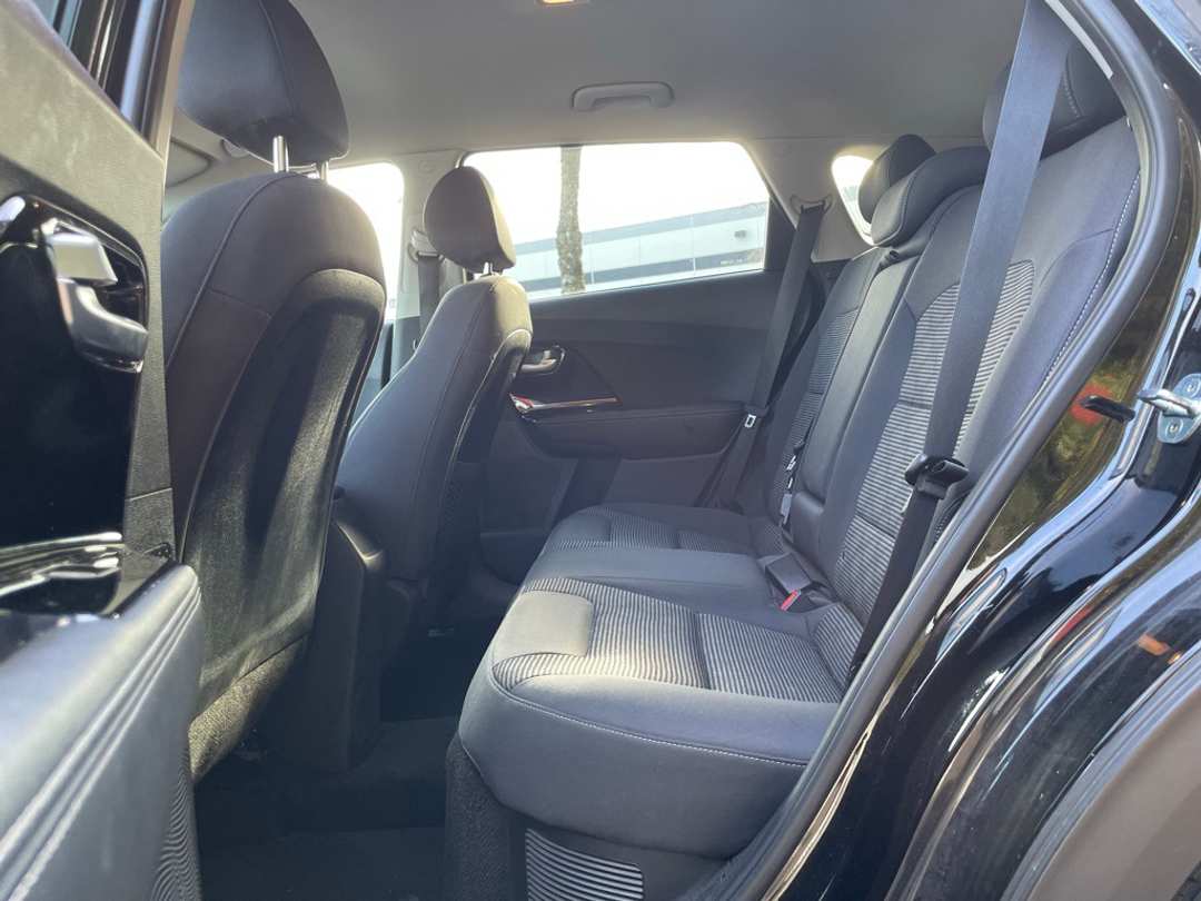 2020 Kia Niro LXS - Image 19