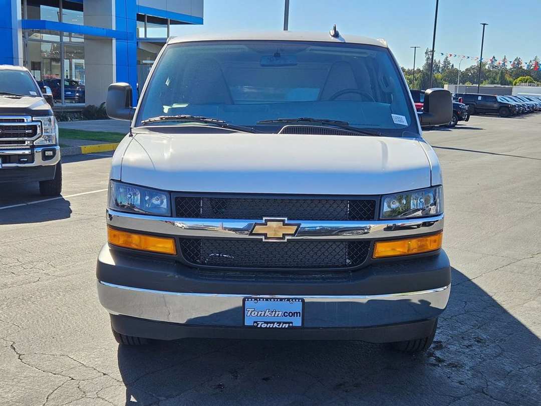 2025 Chevrolet Express 2500 Work - Image 9