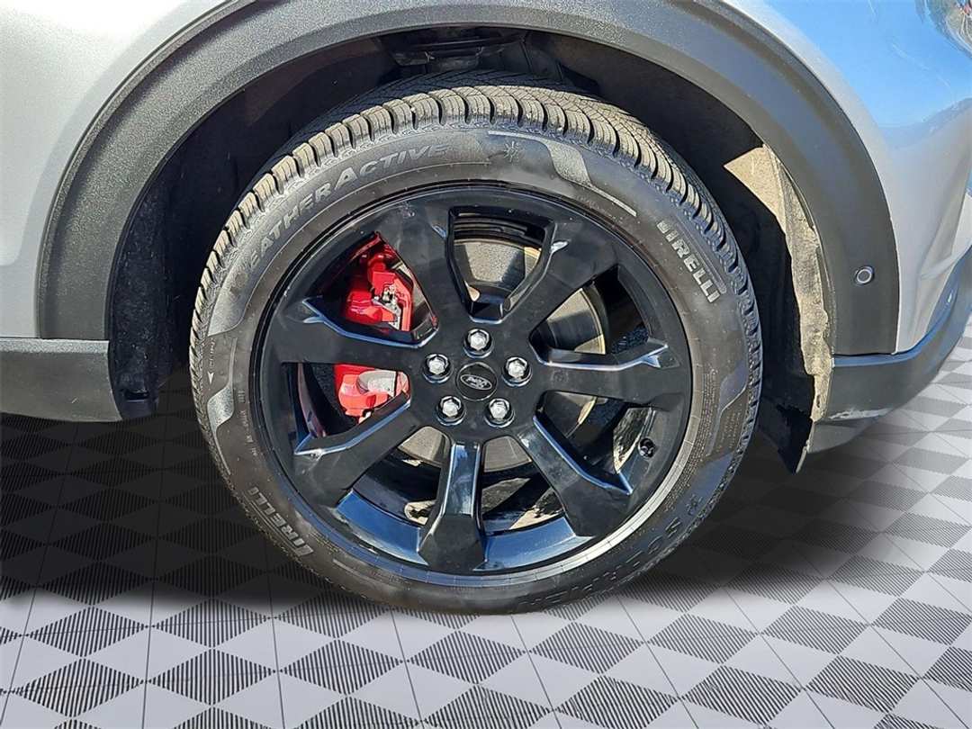 2022 Ford Explorer ST - Image 30