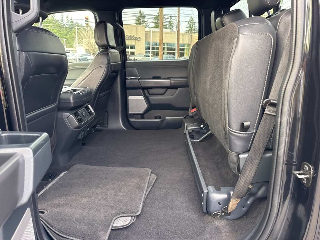 2025 Ford F-150 Lariat - Image 46