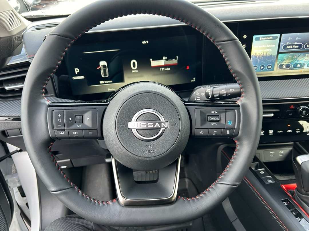 2025 Nissan Kicks SR - Image 12