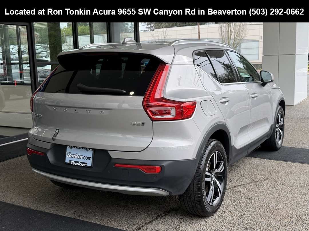 2024 Volvo Xc40 B5 Core - Image 8
