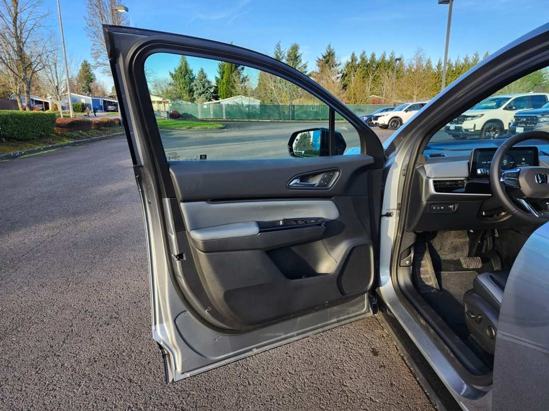 2026 Honda Prologue Touring - Image 59