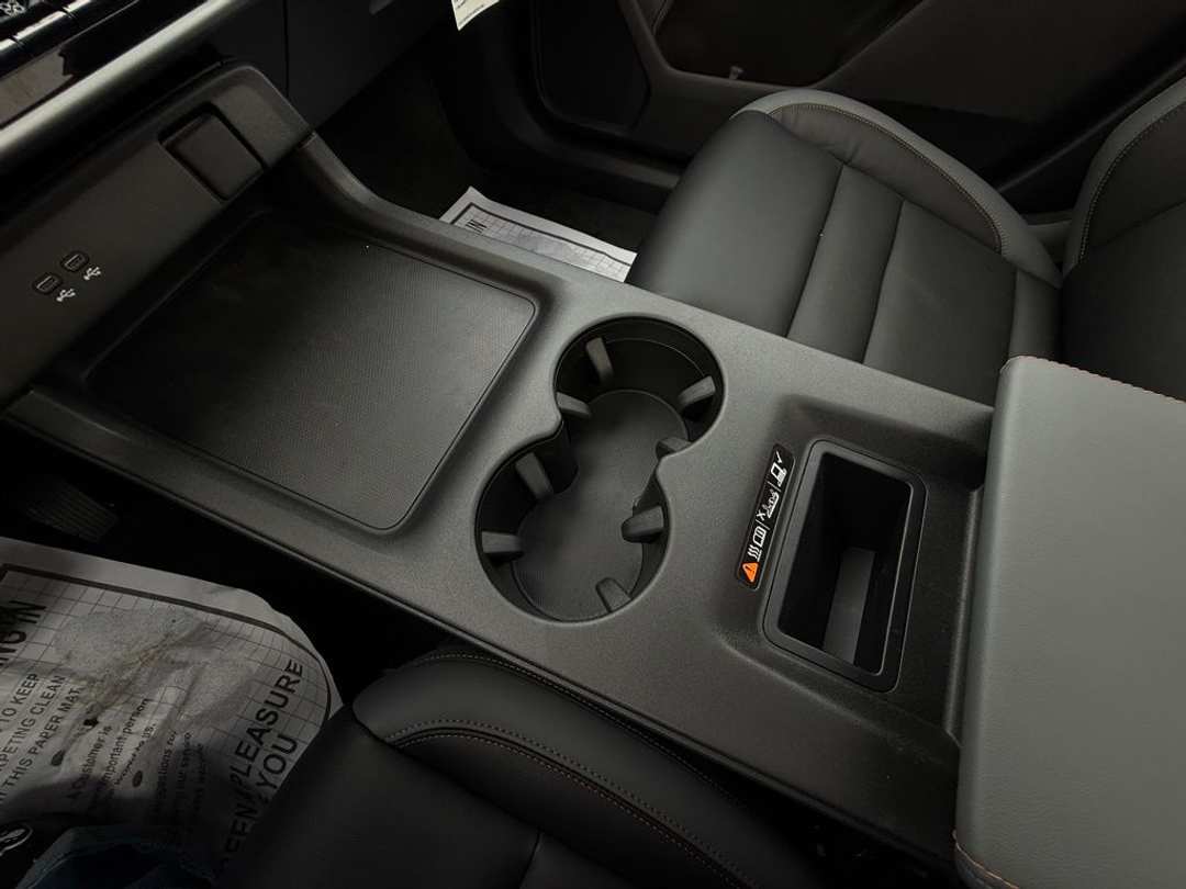 2026 Honda Prologue Touring - Image 28