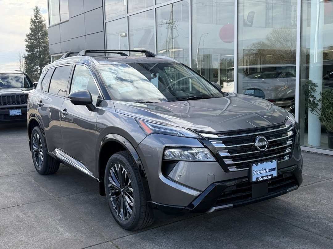 2026 Nissan Rogue Platinum - Image 2