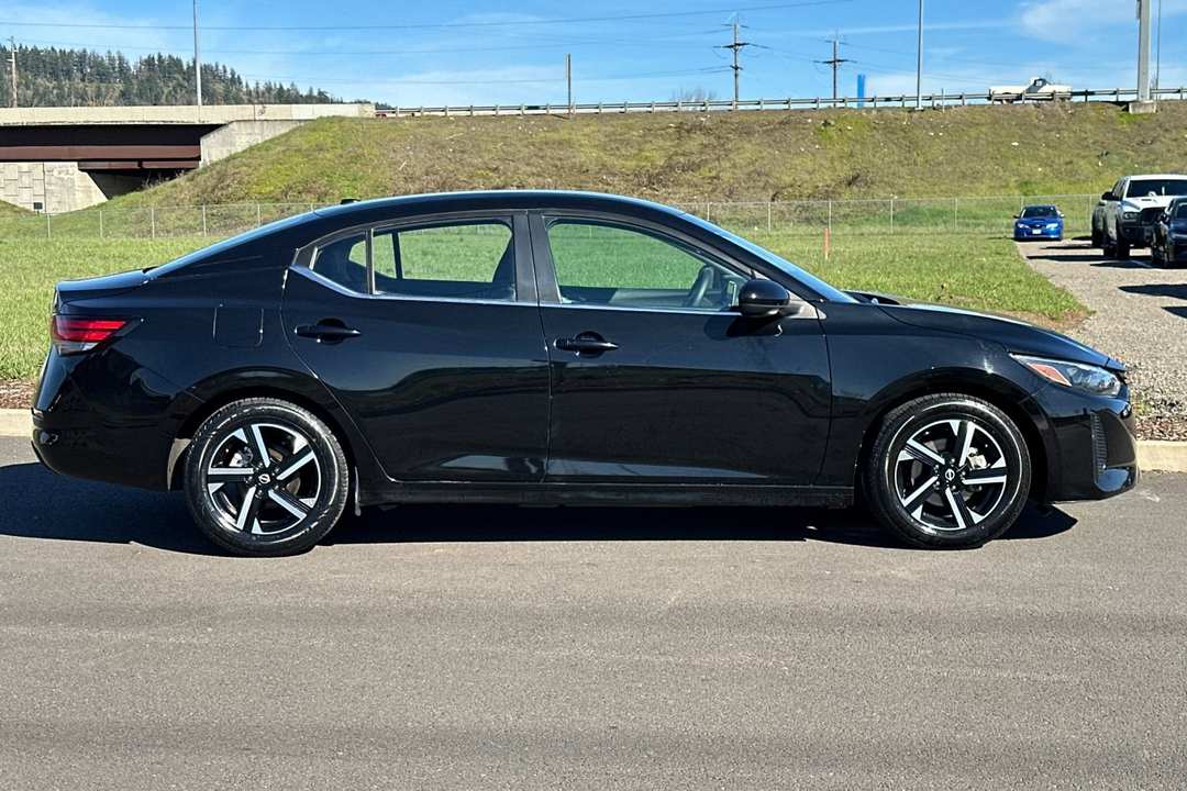 2024 Nissan Sentra SV - Image 2