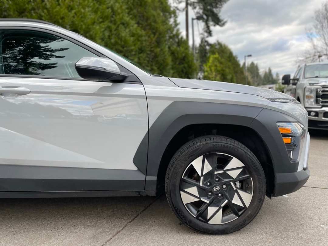 2024 Hyundai Kona SEL - Image 2