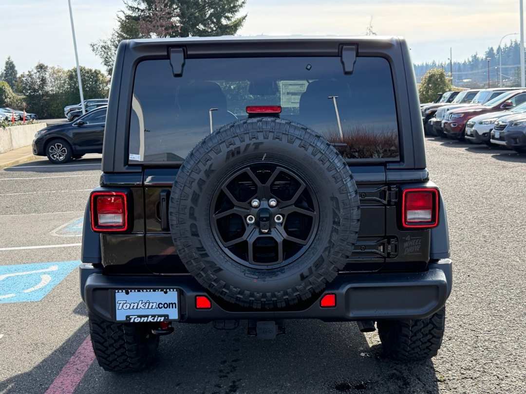 2026 Jeep Wrangler Willys - Image 7