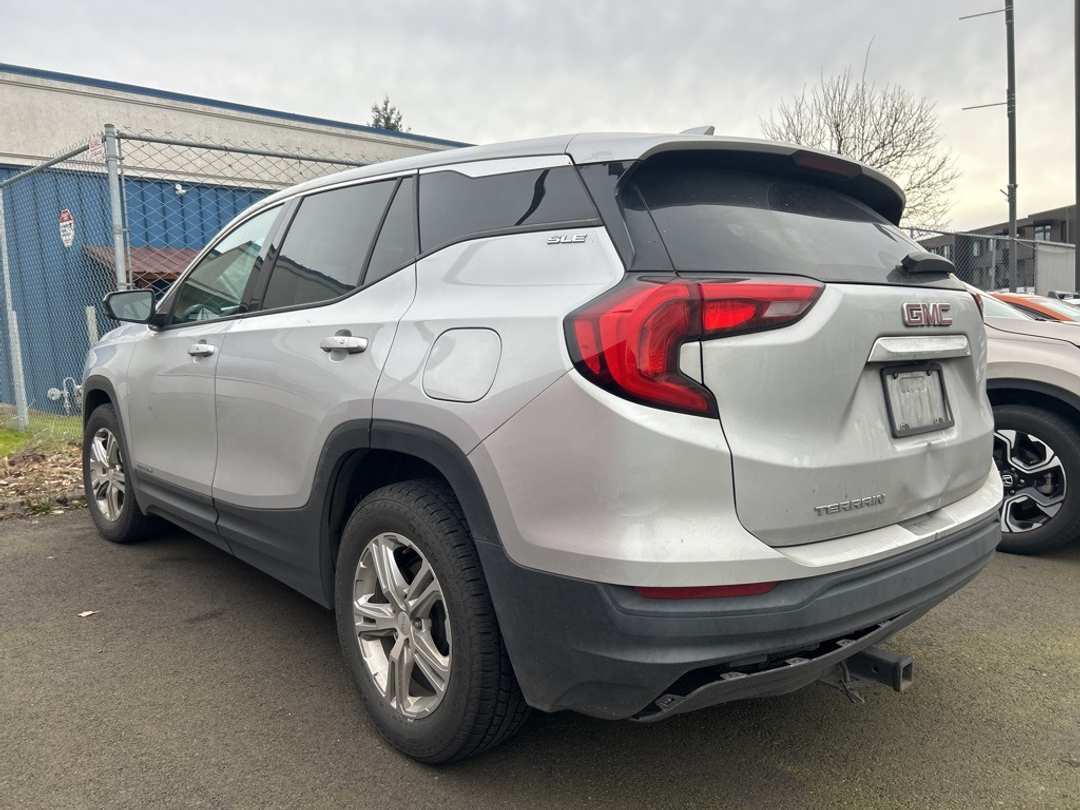 2018 GMC Terrain SLE - Image 2