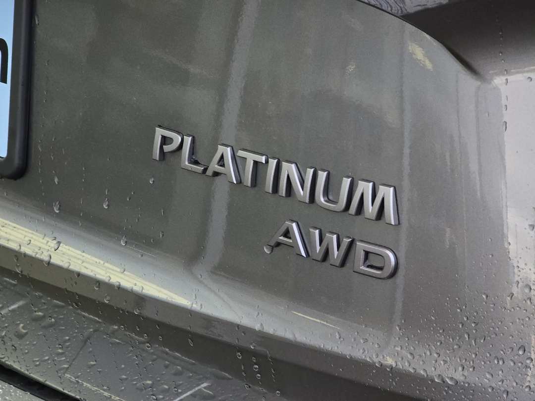 2026 Nissan Rogue Platinum - Image 26