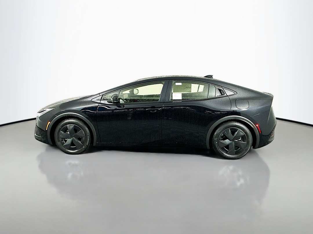 2026 Toyota Prius SE - Image 4