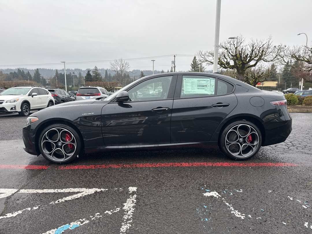 2026 Alfa Romeo Giulia Base - Image 4