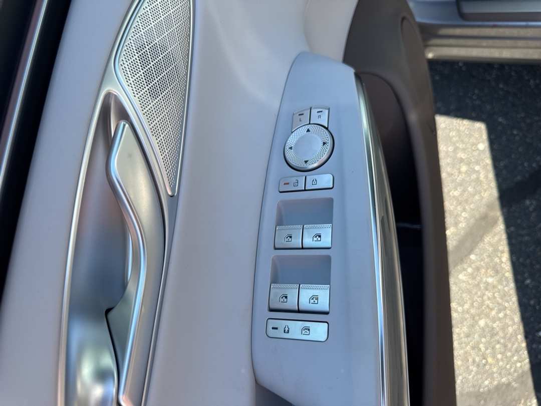 2026 Genesis Electrified Gv70 - Image 18