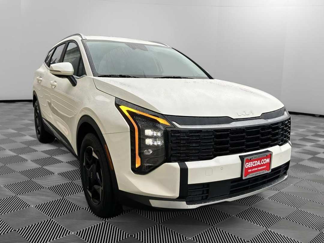 2026 Kia Sportage EX - Image 3