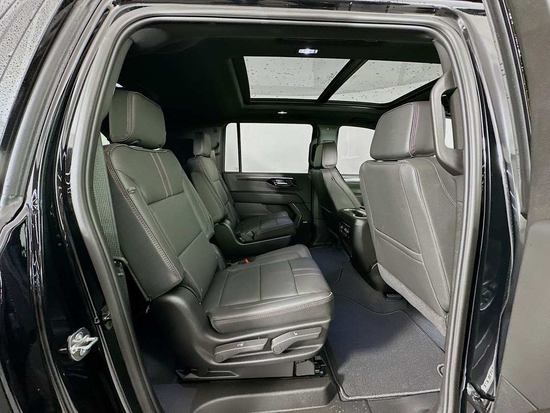 2026 Chevrolet Suburban RST - Image 30