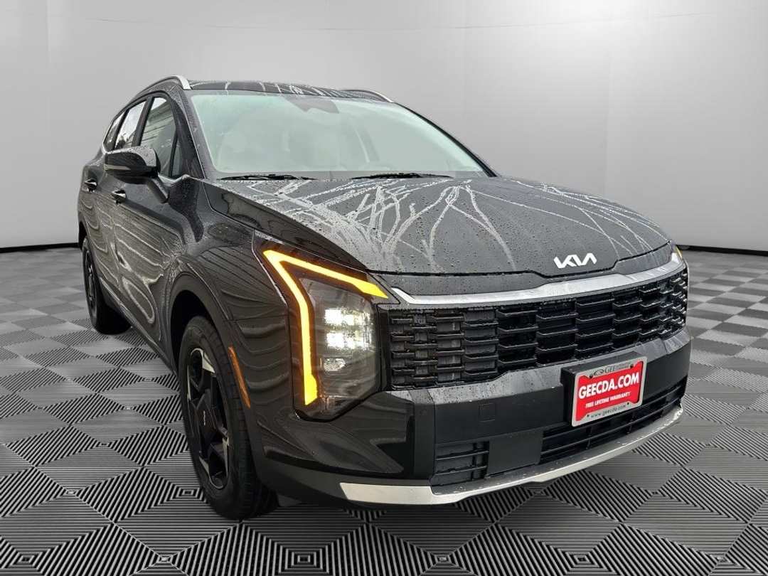 2026 Kia Sportage EX - Image 3