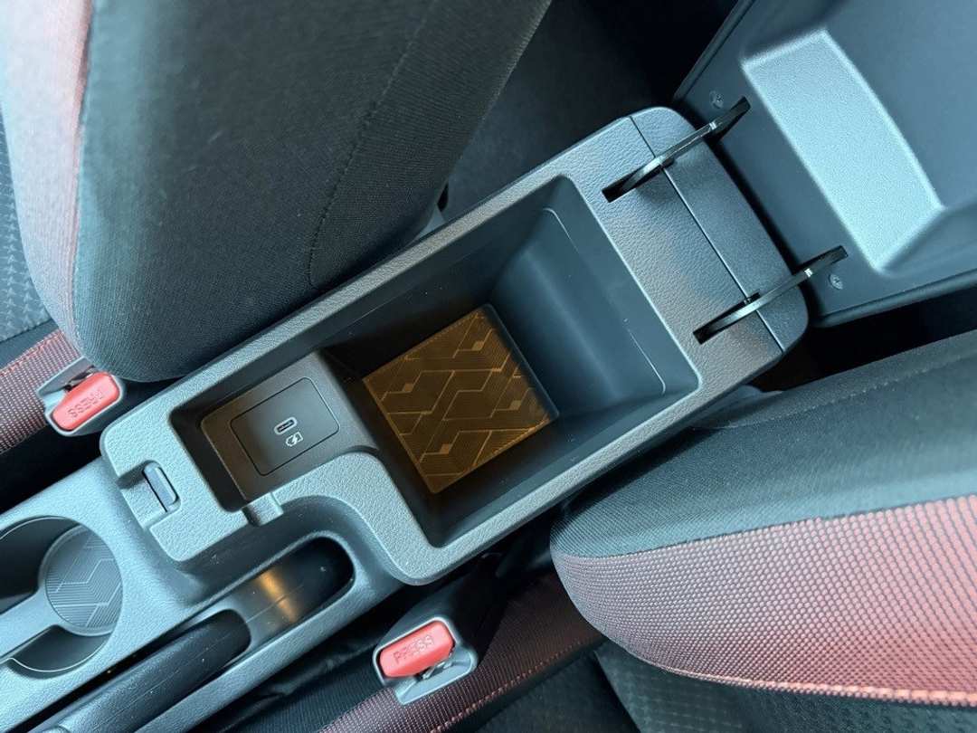 2025 Nissan Versa 1.6 SR - Image 25