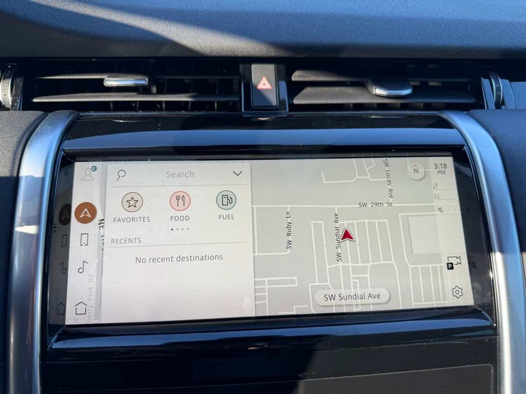 2023 Land Rover Discovery Sport SE - Image 14