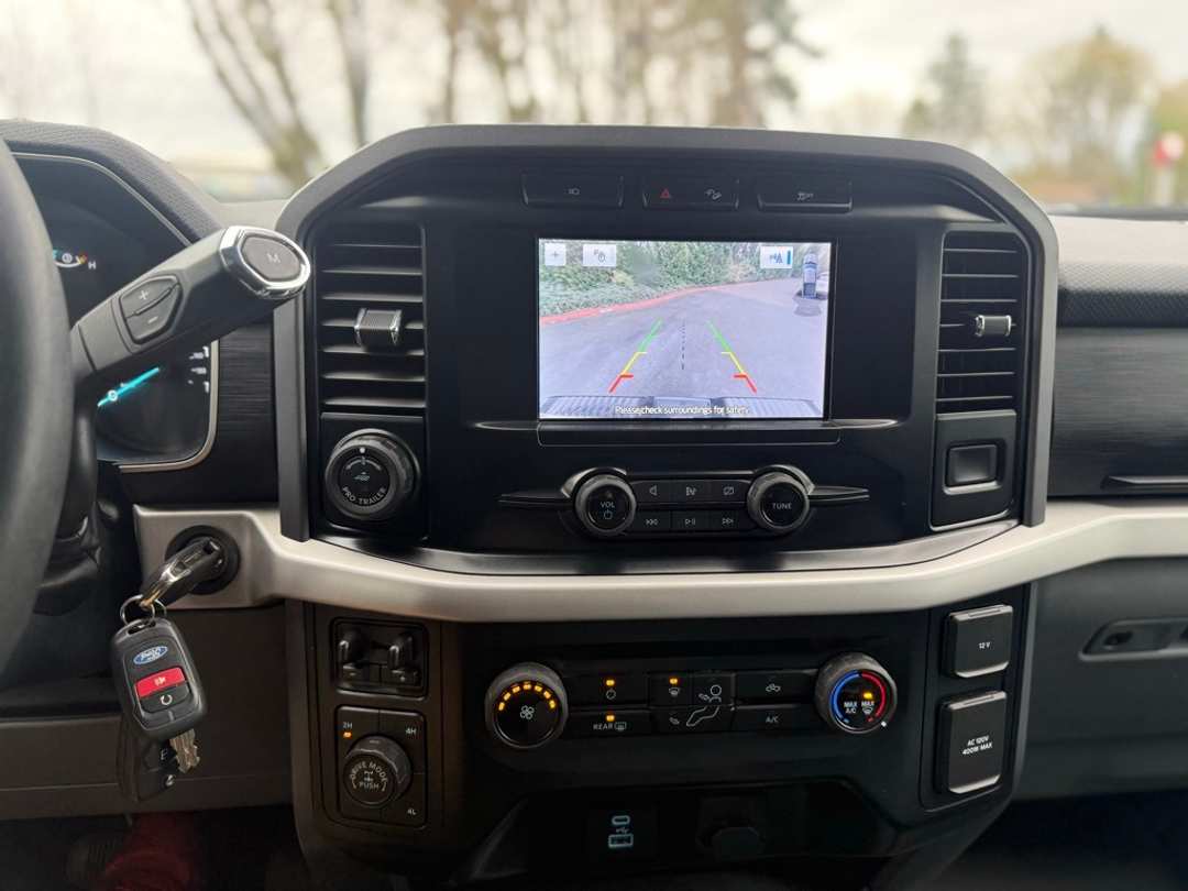 2023 Ford F-150 XLT - Image 38