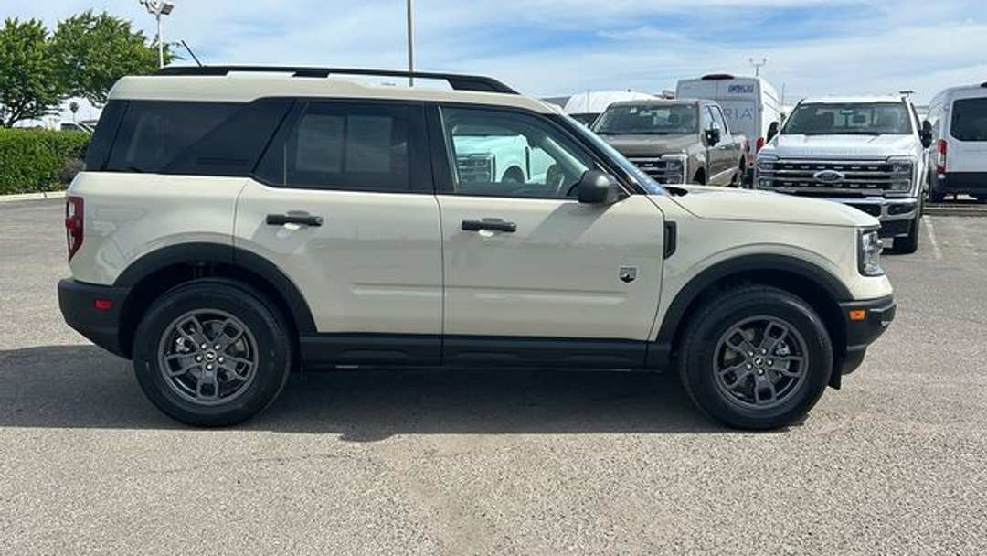 2024 Ford Bronco Sport Big Bend - Image 2