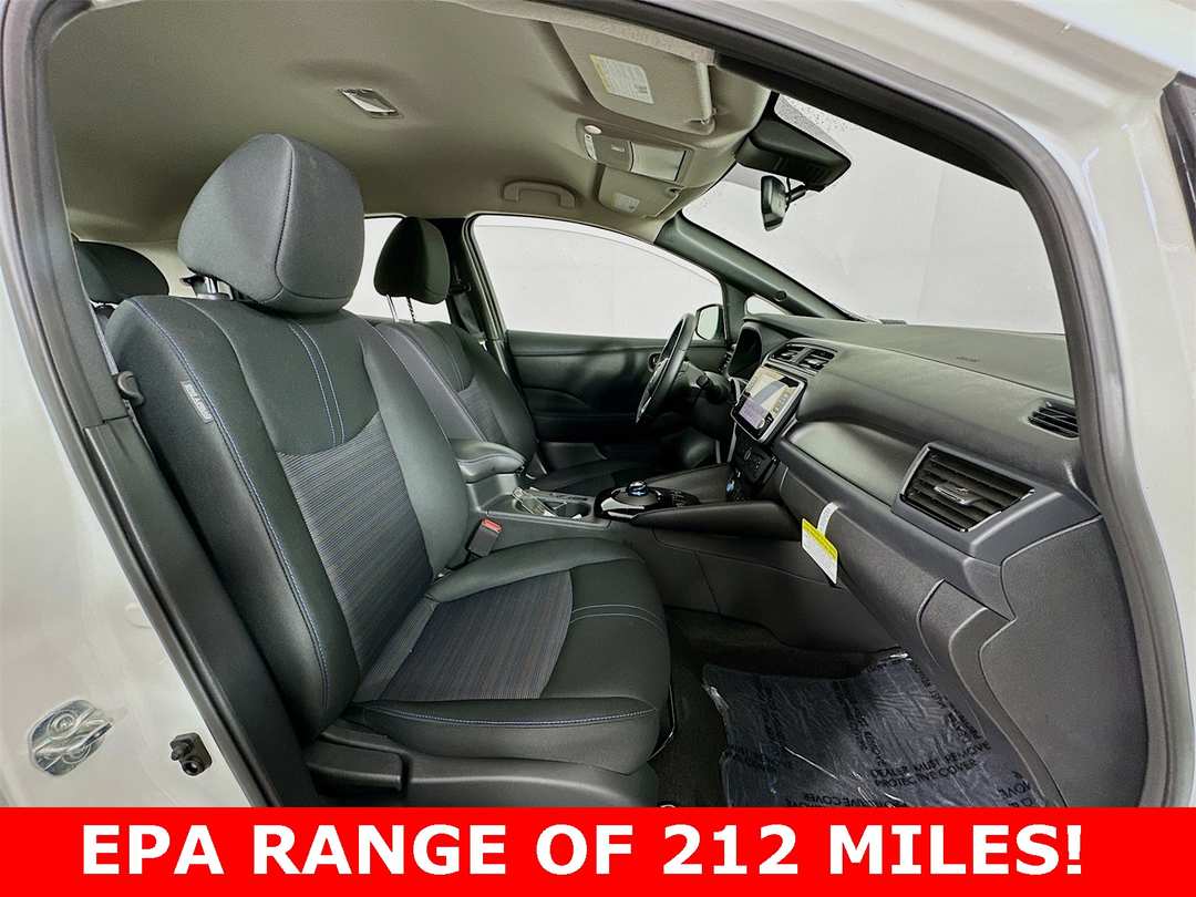 2025 Nissan LEAF SV Plus - Image 24