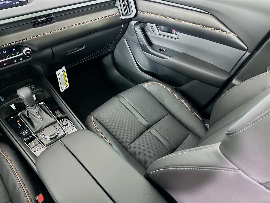 2026 MAZDA Cx-50 Premium - Image 25