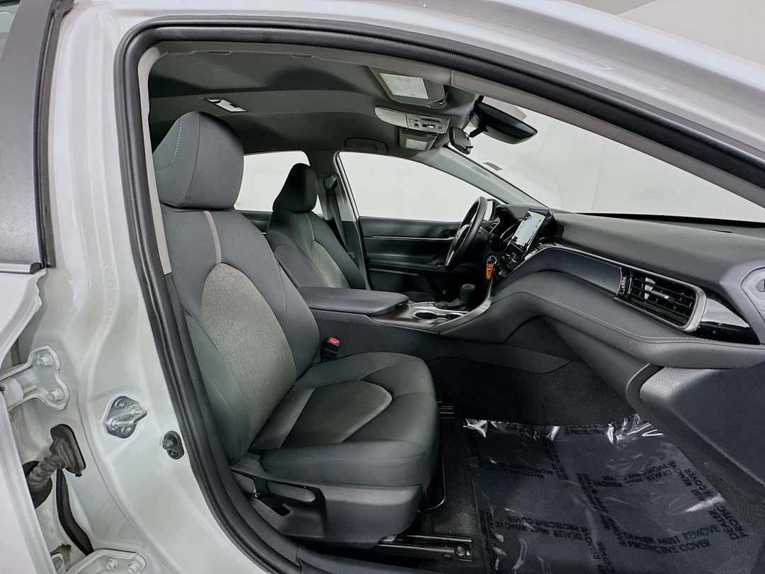 2024 Toyota Camry LE - Image 27