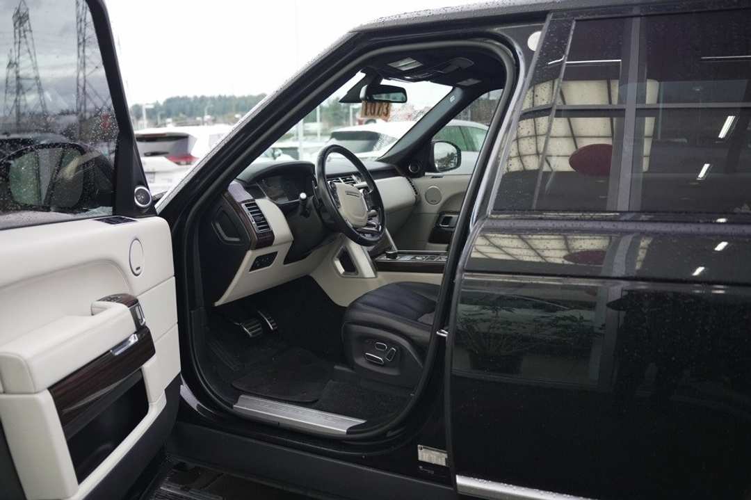 2015 Land Rover Range Rover 5.0L V8 Supercharged - Image 12