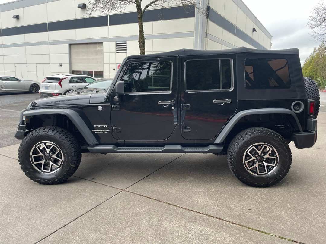 2015 Jeep Wrangler Unlimited Sport - Image 7