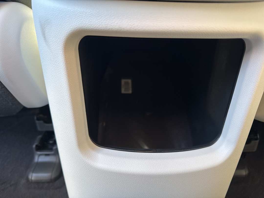 2026 Hyundai Ioniq 9 SEL - Image 46