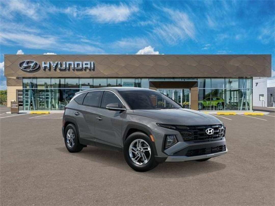 2026 Hyundai Tucson SE - Image 2