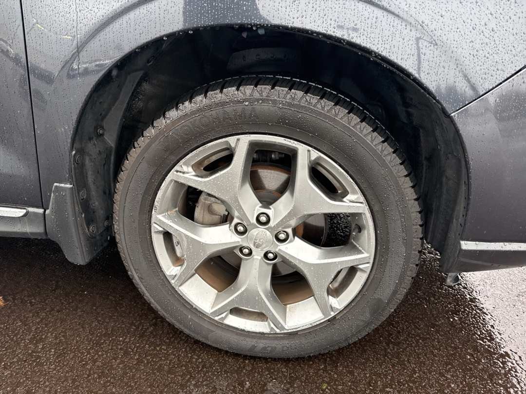 2016 Subaru Forester 2.5i Touring - Image 27