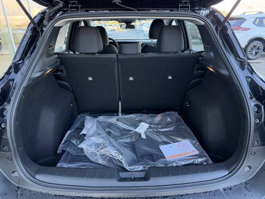 2026 Nissan Kicks S - Image 10