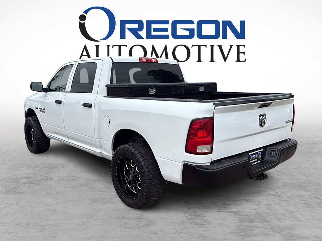 2016 Ram 1500 Crew TRADESMAN 5 1/2 FT - Image 3