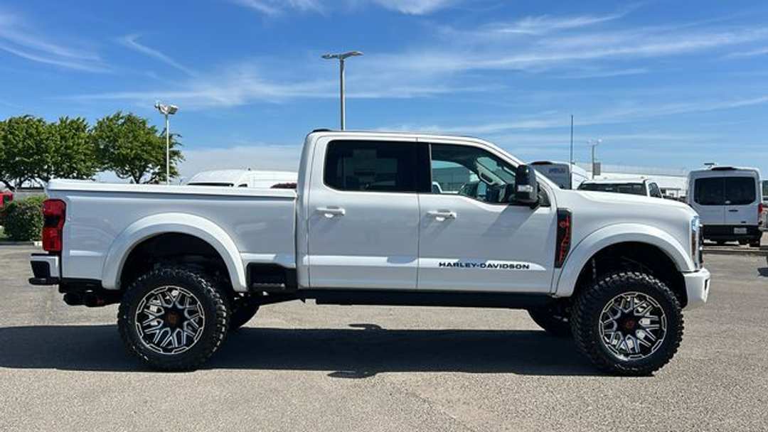 2026 Ford F-250Sd Lariat - Image 2