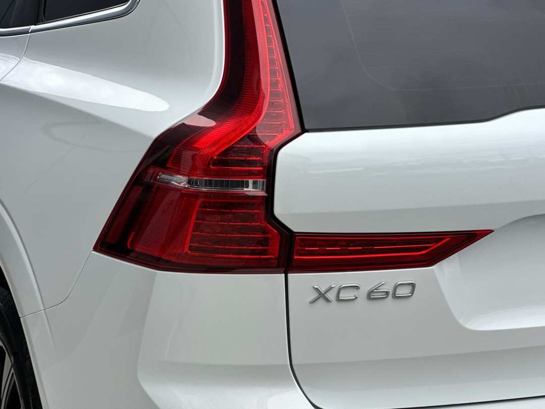 2023 Volvo Xc60 B5 Plus Bright Theme - Image 25