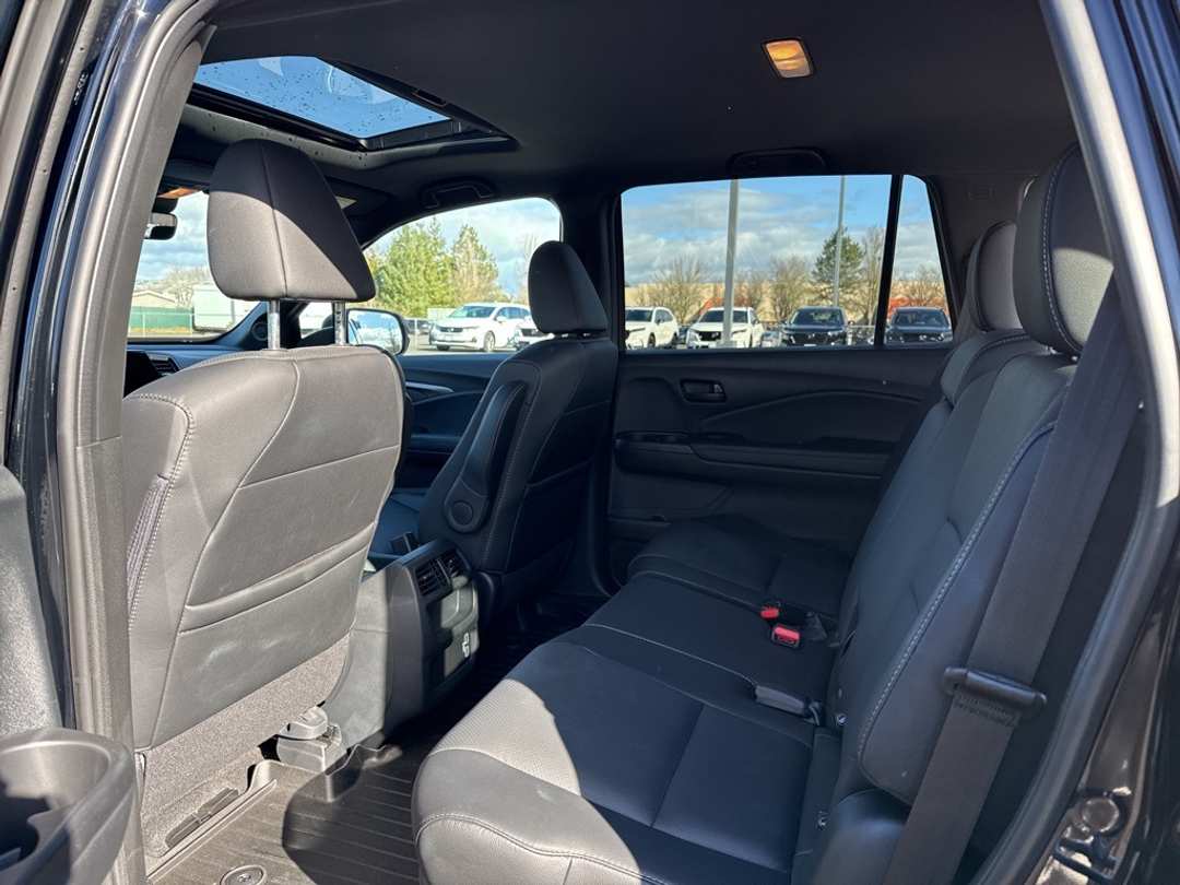 2022 Honda Passport EXL - Image 20