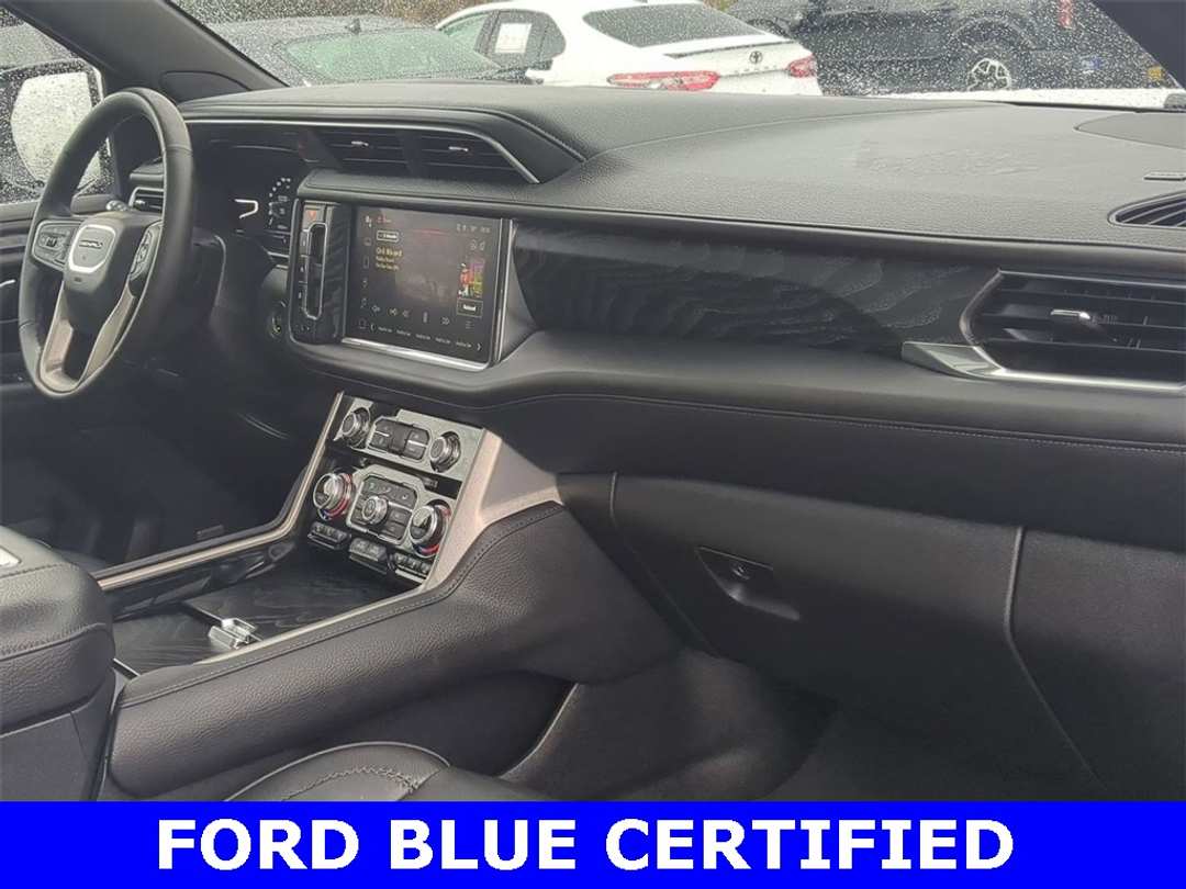 2024 GMC Yukon Denali - Image 33