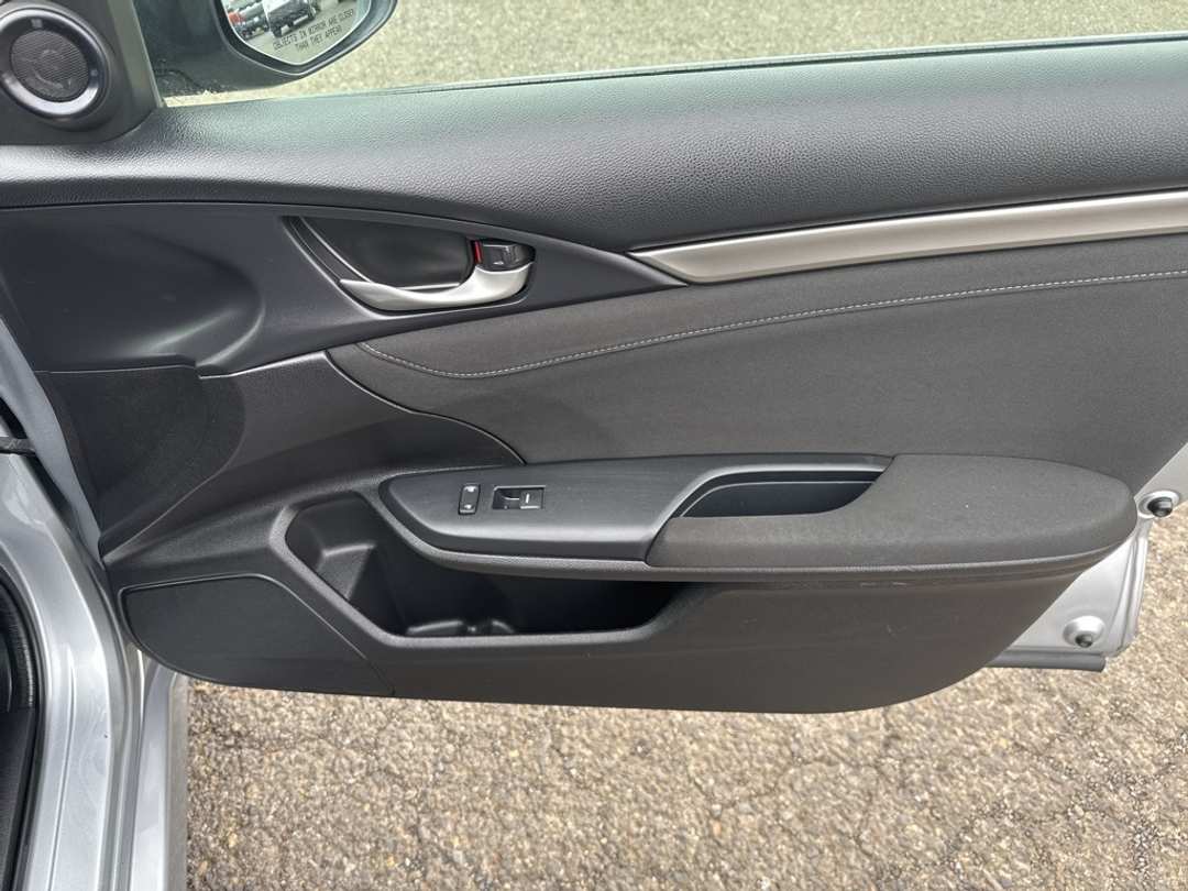 2017 Honda Civic EX - Image 29