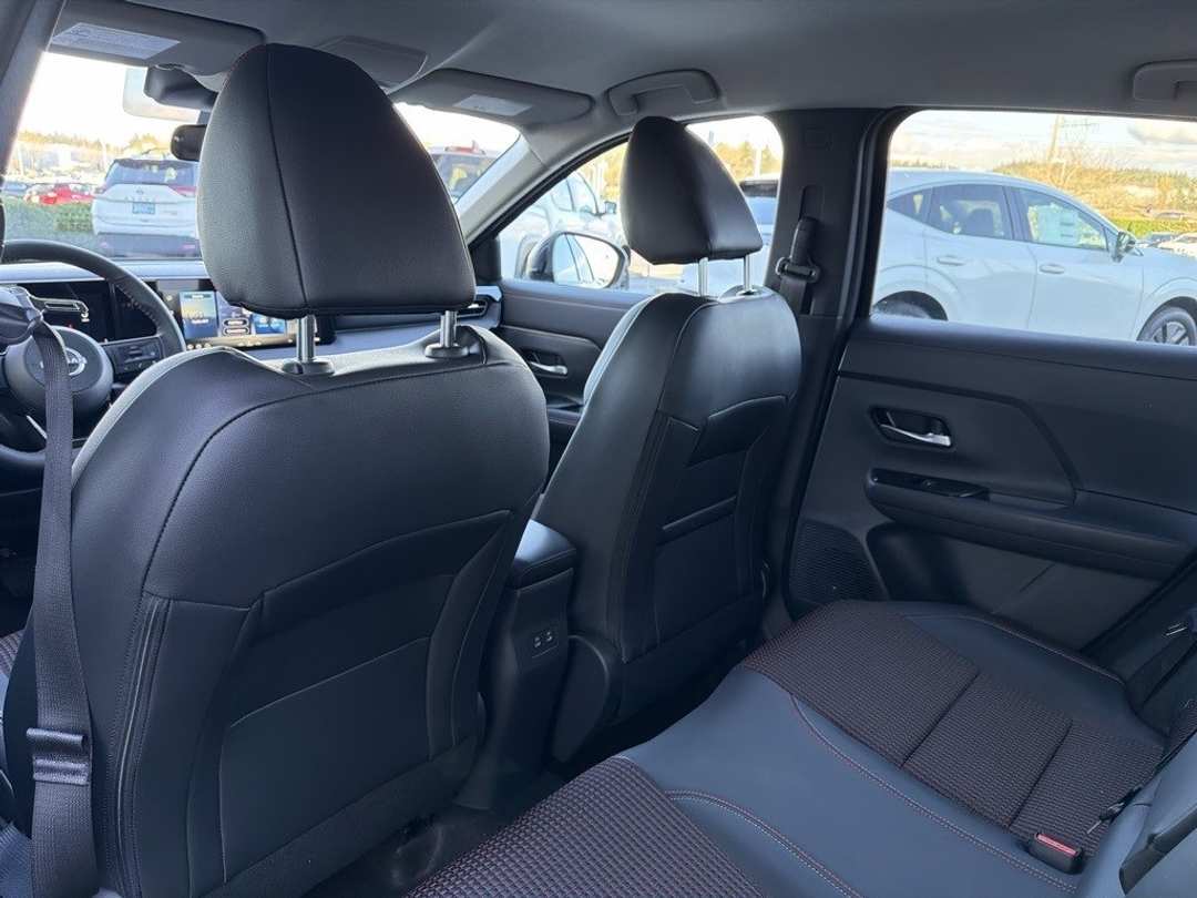 2026 Nissan Kicks SR - Image 35