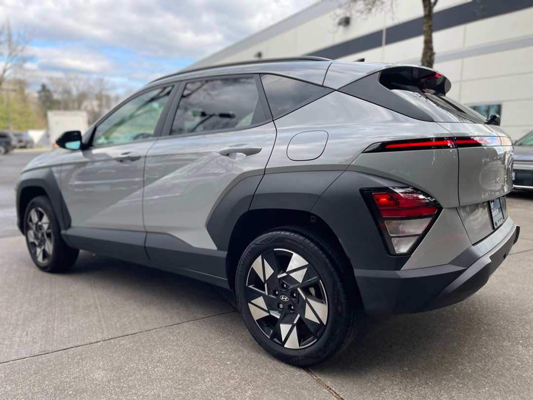 2024 Hyundai Kona SEL - Image 6